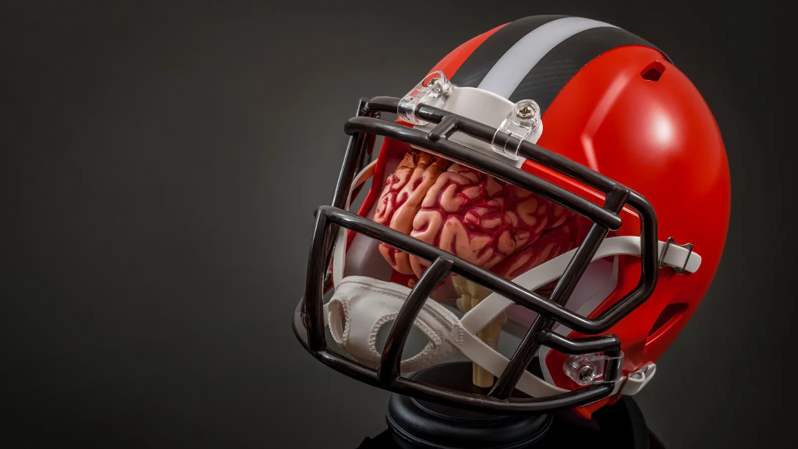 Casco con cerebro conmocion